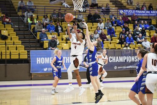 Women's Hoops Outlasts LWC; Earns MSC Title Berth
