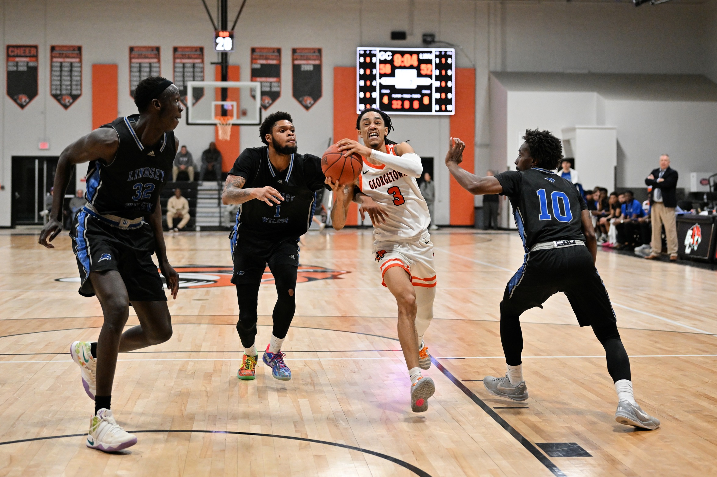No. 15 Tigers' Second Half Fuels Win over Phoenix