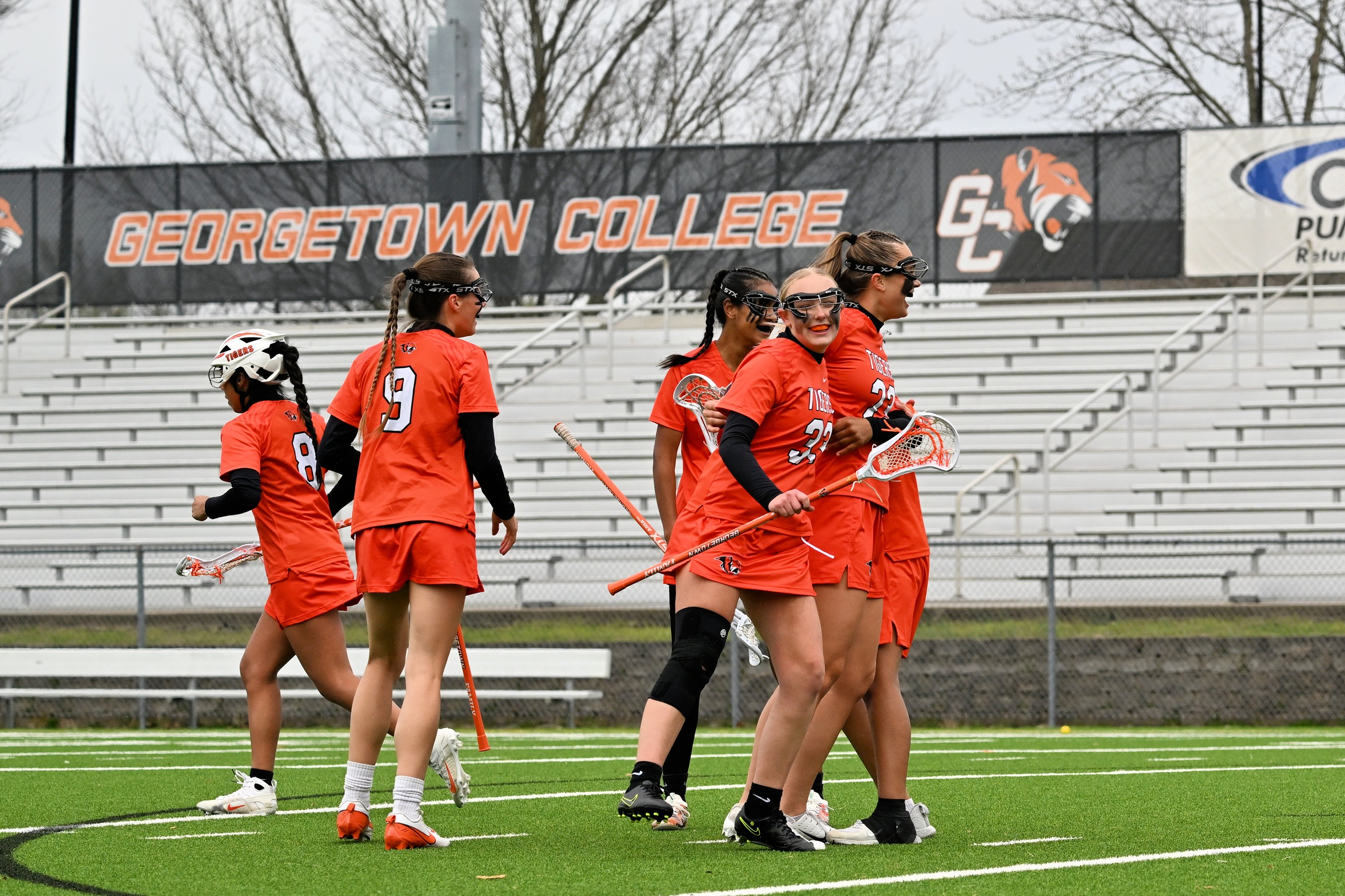 (RV) Tigers Defeat Cavaliers 21-4